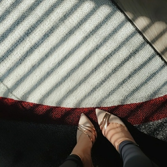 Meet your Posher, Gabby - Picture 1 of 1